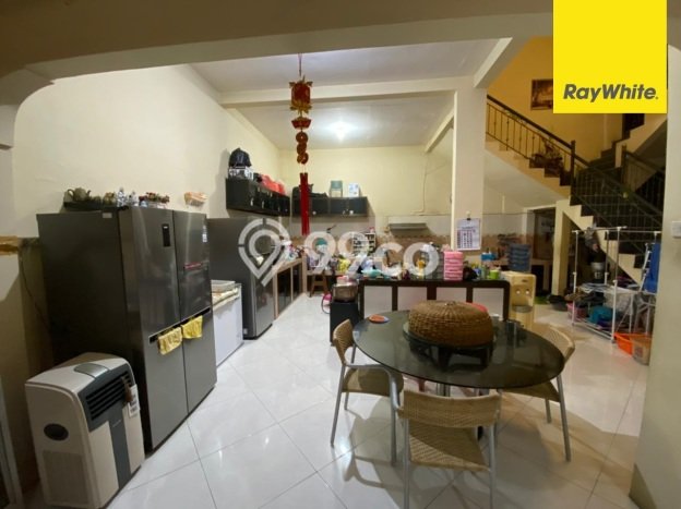 Dijual Rumah Premium dengan Fasilitas Sekitar Lengkap di Rungkut, Surabaya Dijual Rumah Premium dengan Fasilitas Sekitar Lengkap di Rungkut, Surabaya