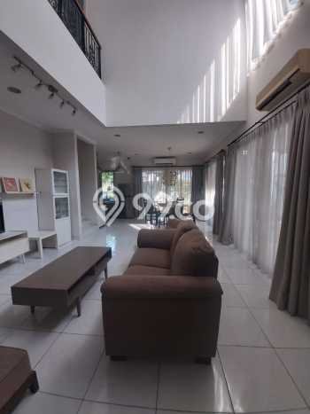 Rumah Kontrakan Tangerang LT 300m2 LB 225m2 Kawasan BSD City Rumah Kontrakan Tangerang LT 300m2 LB 225m2 Kawasan BSD City