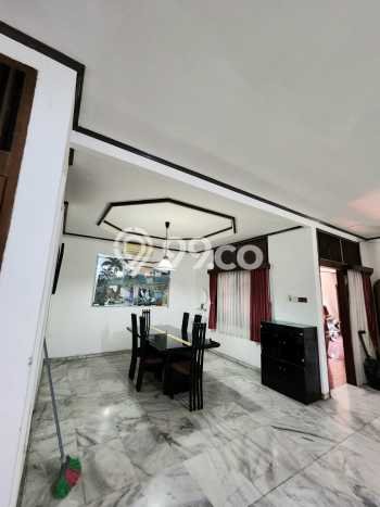 Hot Offer Hunian Premium Ideal dan Luas di Kebayoran Lama, Jakarta Selatan Hot Offer Hunian Premium Ideal dan Luas di Kebayoran Lama, Jakarta Selatan