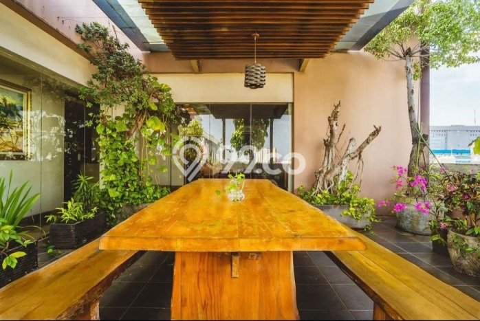 Unit Komersial Dijual di Jakarta Selatan LT 728m2 & LB 4944m2 Unit Komersial Dijual di Jakarta Selatan LT 728m2 & LB 4944m2