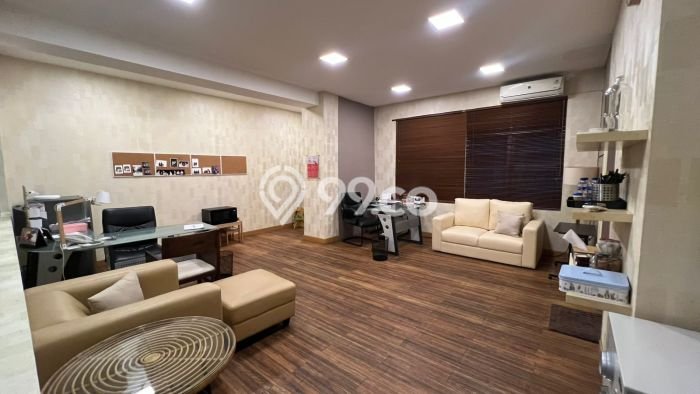 Unit Ruko Dijual di Jakarta Utara LT 122m2 & LB 548m2 Unit Ruko Dijual di Jakarta Utara LT 122m2 & LB 548m2