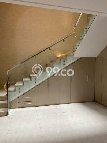 Hunian Mewah LB 1050m2 Siap Pakai Desain Elegan di Pantai Indah Kapuk, Jakarta Utara Hunian Mewah LB 1050m2 Siap Pakai Desain Elegan di Pantai Indah Kapuk, Jakarta Utara