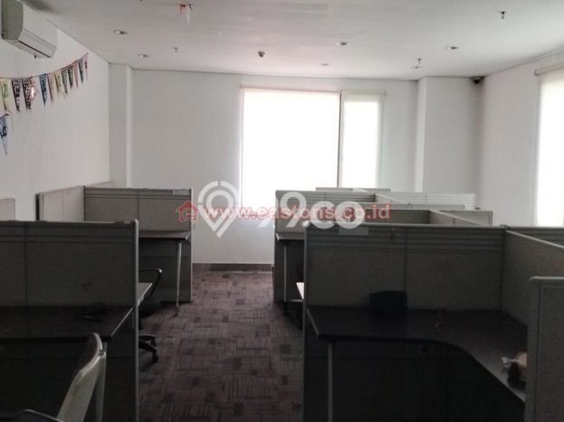 Jual Ruko Strategis Kawasan Kuningan, Luas 630m², Jalan Utama, Kawasan Komersial Jual Ruko Strategis Kawasan Kuningan, Luas 630m², Jalan Utama, Kawasan Komersial