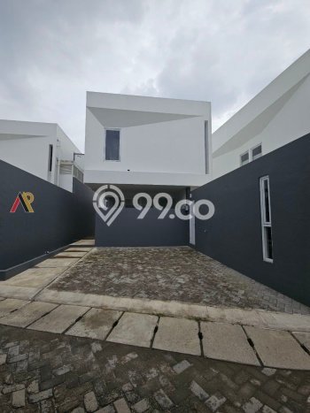 Rumah 4 KT 3 KM Cluster Exclusive di Cilandak, Jakarta Selatan Rumah 4 KT 3 KM Cluster Exclusive di Cilandak, Jakarta Selatan