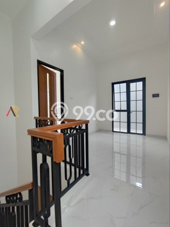 HARGA SPESIAL! Rumah Minimalis di Cinere, Depok, LT 80m² Bangunan 200m² Bisa Nego! HARGA SPESIAL! Rumah Minimalis di Cinere, Depok, LT 80m² Bangunan 200m² Bisa Nego!