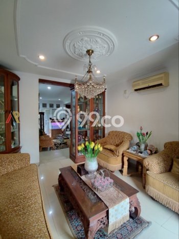 Rumah di Jagakarsa, Jakarta Selatan, LT 345m² Bangunan 350m² Rumah di Jagakarsa, Jakarta Selatan, LT 345m² Bangunan 350m²