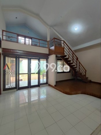 BEST DEAL! Rumah Nyaman di Beji, LT 248m² LB 180m² BEST DEAL! Rumah Nyaman di Beji, LT 248m² LB 180m²