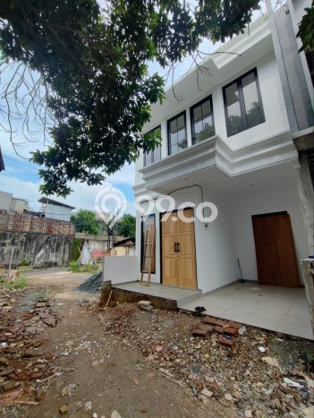 Rumah Strategis di Pasar Rebo, Jakarta Timur, LT 55m² Bangunan 41m² - HARGA NEGO! Rumah Strategis di Pasar Rebo, Jakarta Timur, LT 55m² Bangunan 41m² - HARGA NEGO!