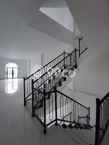 Jual Ruko di Jagakarsa, Luas 300m², Area Berkembang, Mainroad Jual Ruko di Jagakarsa, Luas 300m², Area Berkembang, Mainroad