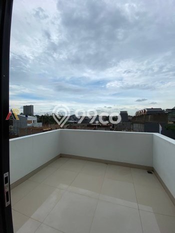 Kesempatan Langka Memiliki Rumah LT 60m² / LB 54m² di Jantung Kota Cipayung, Jakarta Timur Kesempatan Langka Memiliki Rumah LT 60m² / LB 54m² di Jantung Kota Cipayung, Jakarta Timur