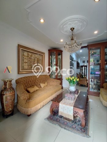 Rumah di Jagakarsa, Jakarta Selatan, LT 345m² Bangunan 350m² Rumah di Jagakarsa, Jakarta Selatan, LT 345m² Bangunan 350m²