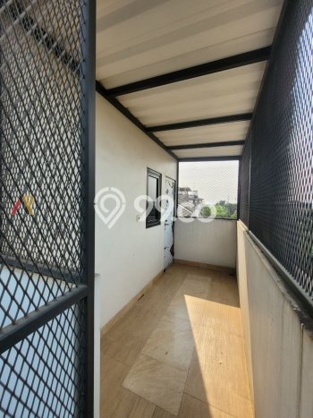 BEST CHOICE! Rumah area Ciracas, Luas 148m² Bangunan 200m² BEST CHOICE! Rumah area Ciracas, Luas 148m² Bangunan 200m²