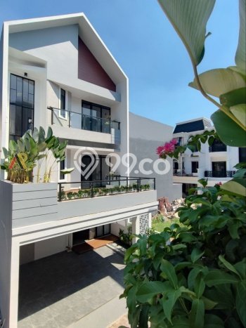 HARGA SPECIAL! Rumah Strategis lokasi Jagakarsa, Luas 95m² LB 280m² HARGA SPECIAL! Rumah Strategis lokasi Jagakarsa, Luas 95m² LB 280m²