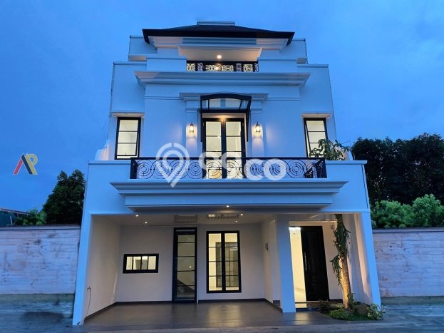 Dijual Hunian Rumah Terawat 4 KT di Cibubur, Jakarta Timur Dijual Hunian Rumah Terawat 4 KT di Cibubur, Jakarta Timur