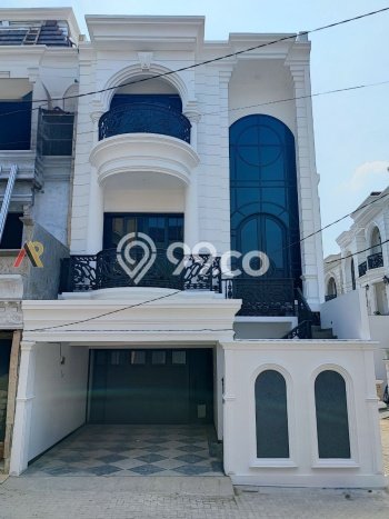 Siap Huni Hunian Elit 3 Kamar di Jagakarsa Dekat ke Mana Pun Siap Huni Hunian Elit 3 Kamar di Jagakarsa Dekat ke Mana Pun