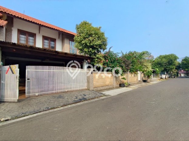 Rumah Strategis di Kramat Jati, Akses ke Kramat Jati, Jakarta Timur, Jakarta Timur - 10 KT Rumah Strategis di Kramat Jati, Akses ke Kramat Jati, Jakarta Timur, Jakarta Timur - 10 KT