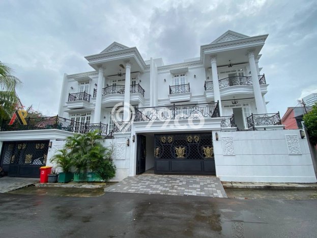 Dijual Rumah Elit Exclusive di Cilandak, Jakarta Selatan Dijual Rumah Elit Exclusive di Cilandak, Jakarta Selatan