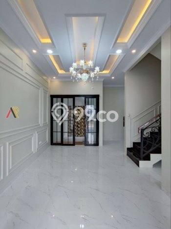 Rumah Strategis Modern Lb 185m2 di Jagakarsa, Jakarta Selatan Rumah Strategis Modern Lb 185m2 di Jagakarsa, Jakarta Selatan