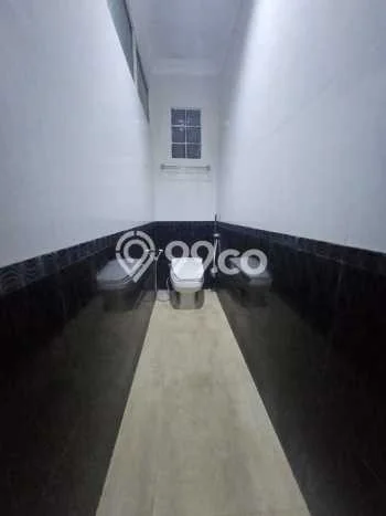Sewa Rumah Harga Terjangkau di Modernland Tangerang dengan 5 Kamar Tidur Sewa Rumah Harga Terjangkau di Modernland Tangerang dengan 5 Kamar Tidur