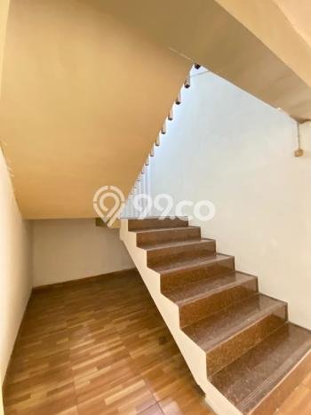 For Sale! Luxury House LT 400m2 Desain Modern di Pondok Indah For Sale! Luxury House LT 400m2 Desain Modern di Pondok Indah