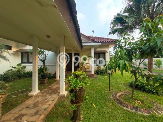 Rumah Eksklusif Siap Huni LT 1760m2 di Cinere, Depok Rumah Eksklusif Siap Huni LT 1760m2 di Cinere, Depok