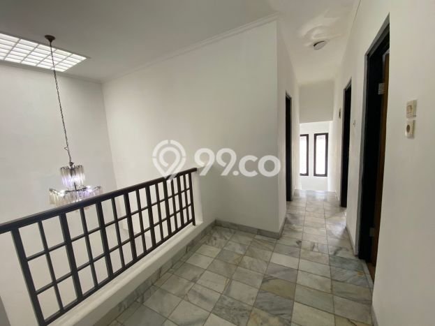 Rumah Strategis Minimalis Lb 159m2 di Cinere, Depok Rumah Strategis Minimalis Lb 159m2 di Cinere, Depok