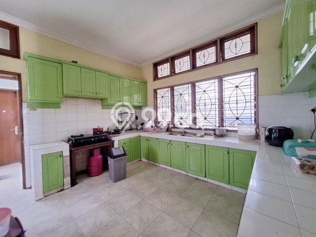 Rumah Eksklusif Dijual LT 500m2 di Cinere, Depok Rumah Eksklusif Dijual LT 500m2 di Cinere, Depok