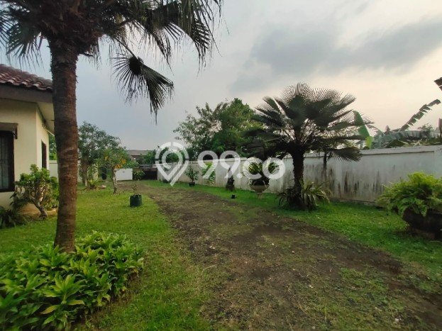Rumah Eksklusif Siap Huni LT 1760m2 di Cinere, Depok Rumah Eksklusif Siap Huni LT 1760m2 di Cinere, Depok