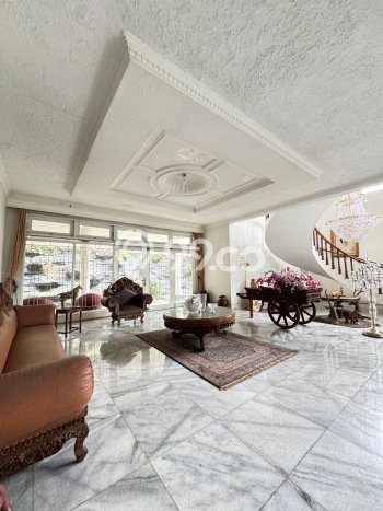 For Sale! Luxury House LT 2492m2 Desain Elegan di Ragunan For Sale! Luxury House LT 2492m2 Desain Elegan di Ragunan