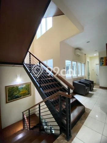 Peluang Investasi! Kost Dijual di Cinere, Depok, 16 KT, 6 KM, Luas 400m2 Peluang Investasi! Kost Dijual di Cinere, Depok, 16 KT, 6 KM, Luas 400m2
