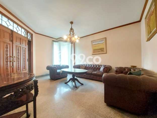 Rumah Luxury Modern Siap Huni di Bintaro Tangerang Selatan Rumah Luxury Modern Siap Huni di Bintaro Tangerang Selatan