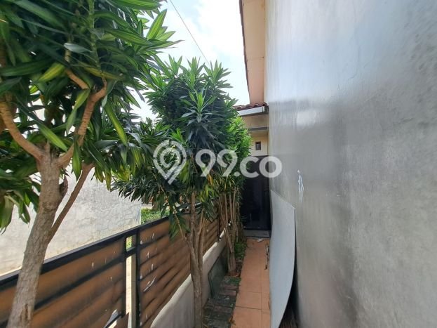 Jual Rumah Strategis Bagus Punya 2 KT di Sawangan Depok SHM Jual Rumah Strategis Bagus Punya 2 KT di Sawangan Depok SHM