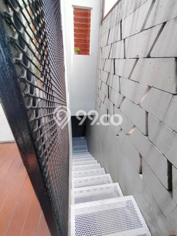 Jual Rumah Mewah Megah Dengan View Eksklusif di Lebak Bulus, Jakarta Selatan Jual Rumah Mewah Megah Dengan View Eksklusif di Lebak Bulus, Jakarta Selatan