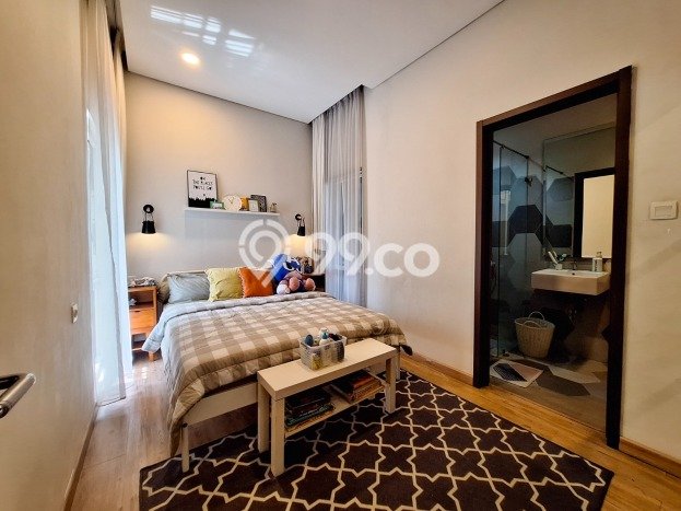 Jual Rumah Mewah Megah Dengan View Eksklusif di Lebak Bulus, Jakarta Selatan Jual Rumah Mewah Megah Dengan View Eksklusif di Lebak Bulus, Jakarta Selatan