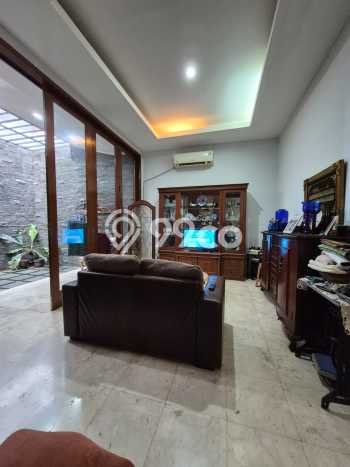 For Sale! Premium House LT 190m2 Desain Elegan di Lebak Bulus For Sale! Premium House LT 190m2 Desain Elegan di Lebak Bulus