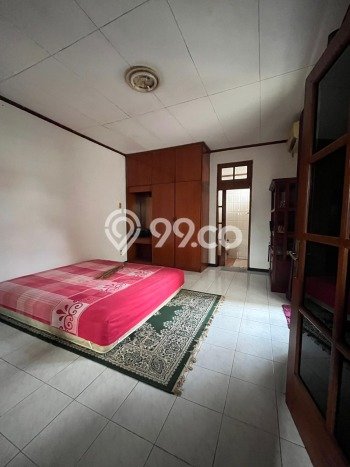 For Sale Rumah 5 Kamar Lokasi Strategis Nyaman dan Strategis di Cinere For Sale Rumah 5 Kamar Lokasi Strategis Nyaman dan Strategis di Cinere