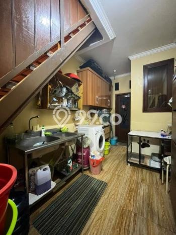 Hunian Eksklusif Dijual LT 250m2 di Cinere, Depok Hunian Eksklusif Dijual LT 250m2 di Cinere, Depok