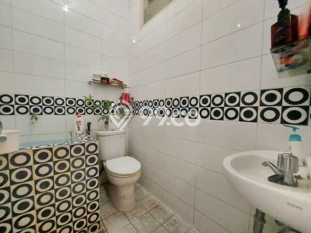 Jual Rumah Minimalis Bagus Punya 3 KT di Pamulang Tangerang Selatan SHM Jual Rumah Minimalis Bagus Punya 3 KT di Pamulang Tangerang Selatan SHM