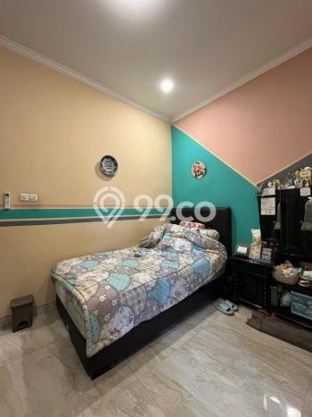 Rumah Mewah Dijual LT 250m2 di Cinere, Depok Rumah Mewah Dijual LT 250m2 di Cinere, Depok