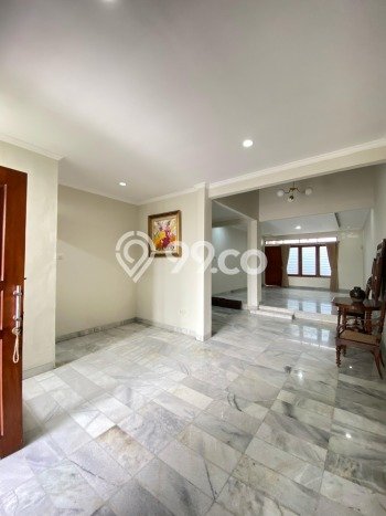 Disewakan Hunian Konsep Modern di Cinere Depok dengan 4 Kamar Disewakan Hunian Konsep Modern di Cinere Depok dengan 4 Kamar