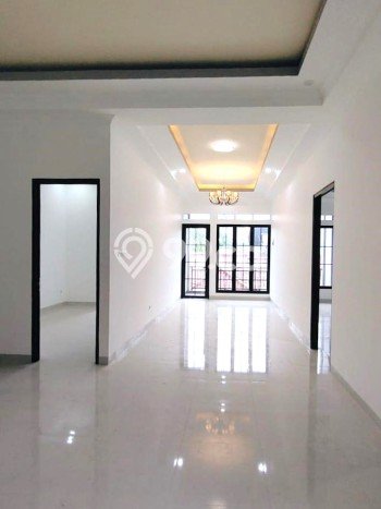 Hunian Eksklusif Dijual LT 180m2 di BSD, Tangerang Selatan Hunian Eksklusif Dijual LT 180m2 di BSD, Tangerang Selatan