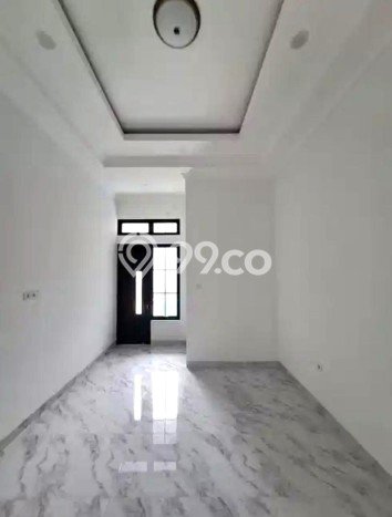 Rumah Mewah Siap Huni LT 250m2 di BSD, Tangerang Selatan Rumah Mewah Siap Huni LT 250m2 di BSD, Tangerang Selatan
