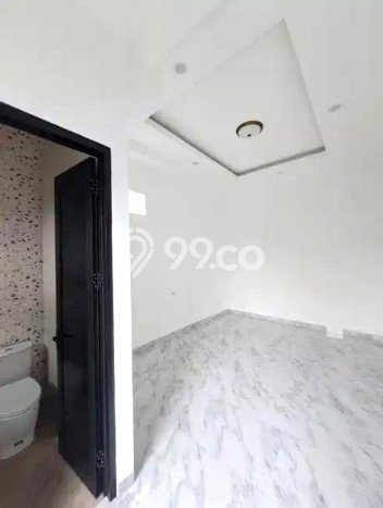 Rumah Mewah Siap Huni LT 250m2 di BSD, Tangerang Selatan Rumah Mewah Siap Huni LT 250m2 di BSD, Tangerang Selatan