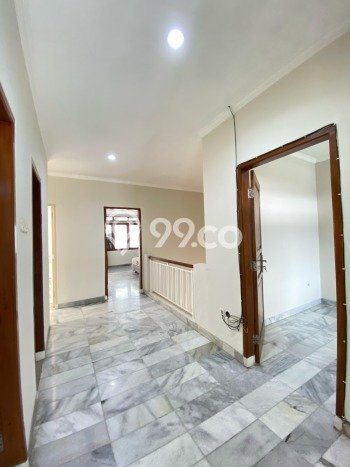 Disewakan Hunian Konsep Modern di Cinere Depok dengan 4 Kamar Disewakan Hunian Konsep Modern di Cinere Depok dengan 4 Kamar