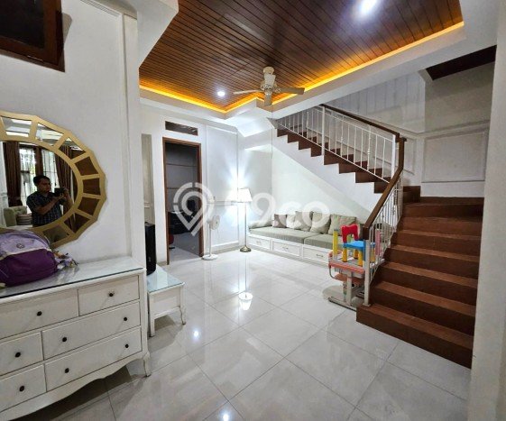 Rumah Elit Modern Siap Huni di Pondok Labu Jakarta Selatan Rumah Elit Modern Siap Huni di Pondok Labu Jakarta Selatan