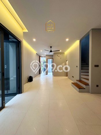 Dijual Rumah Luas Elegan Dengan View Eksklusif di Pondok Indah, Jakarta Selatan Dijual Rumah Luas Elegan Dengan View Eksklusif di Pondok Indah, Jakarta Selatan