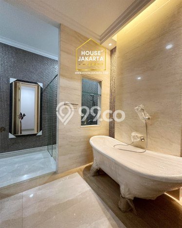 For Sale! Luxury House LT 627m2 Desain Elegan di Pondok Indah For Sale! Luxury House LT 627m2 Desain Elegan di Pondok Indah