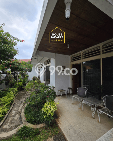 Rumah Luxury Modern Tanpa Renovasi di Tanah Kusir Jakarta Selatan Rumah Luxury Modern Tanpa Renovasi di Tanah Kusir Jakarta Selatan