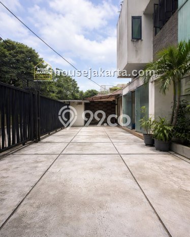 Kos-kosan Dijual di Kebayoran Baru, Jakarta Selatan, 24 KT, 24 KM, Bangunan 550m2 Kos-kosan Dijual di Kebayoran Baru, Jakarta Selatan, 24 KT, 24 KM, Bangunan 550m2