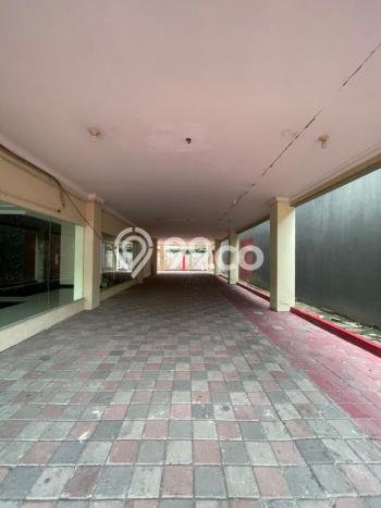 KAWASAN BISNIS! Kantor Kawasan Menteng, Luas 1850m2m², Jalan Utama KAWASAN BISNIS! Kantor Kawasan Menteng, Luas 1850m2m², Jalan Utama